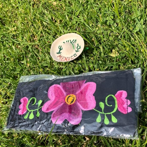 Floral artisnally made in Mexico| NWOT - Picture 4 of 4